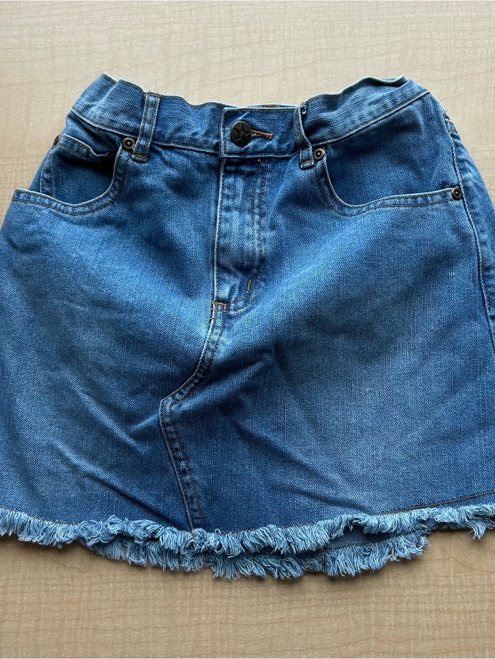 Girls American Girl BEFOREVER Faded Blue Denim Mini Skirt Raw Frayed Hem 12 EUC